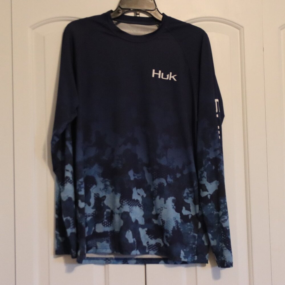 Huk Performance Fabric Men's Blue / White Fishing Shirt Size S